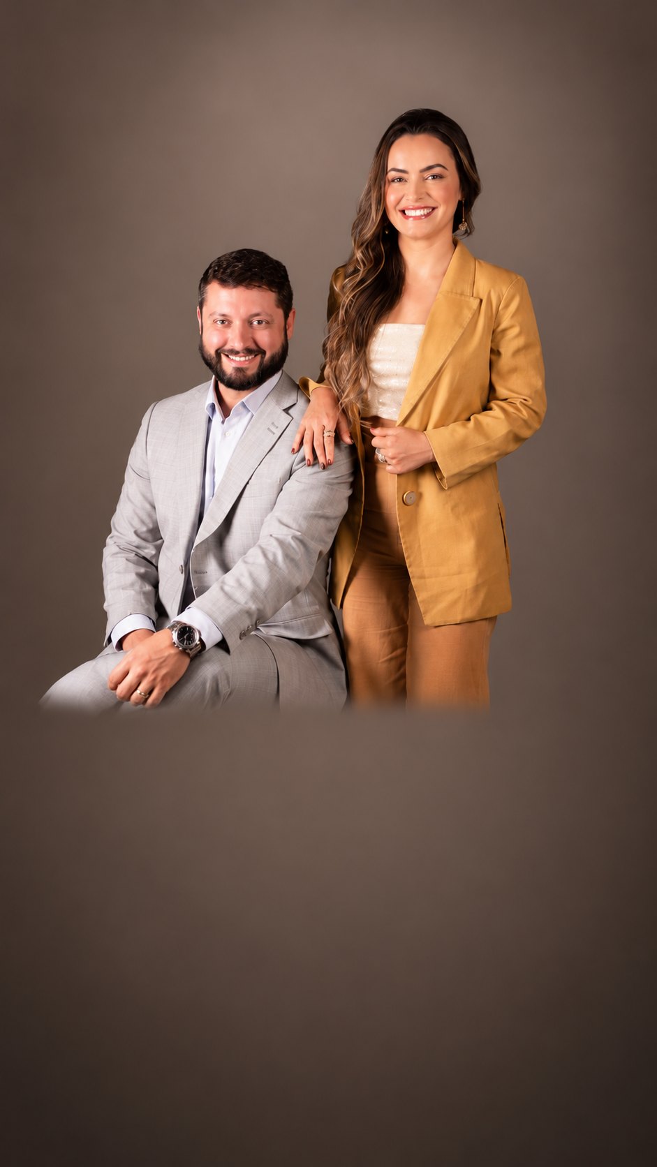 Dra. Samara e Dr. Leonardo, Clínica Capillum